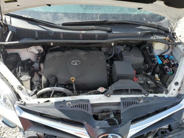 5TDKZ3DC7JS911364 - 2018 TOYOTA SIENNA LE WHITE photo 7