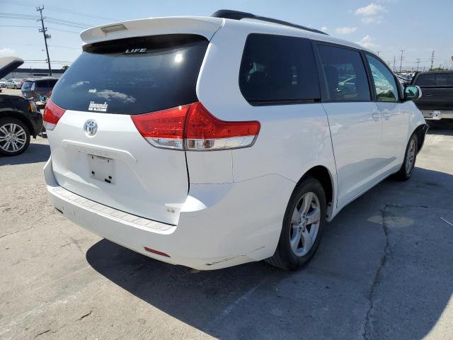 5TDKK3DC4BS047590 - 2011 TOYOTA SIENNA LE WHITE photo 4