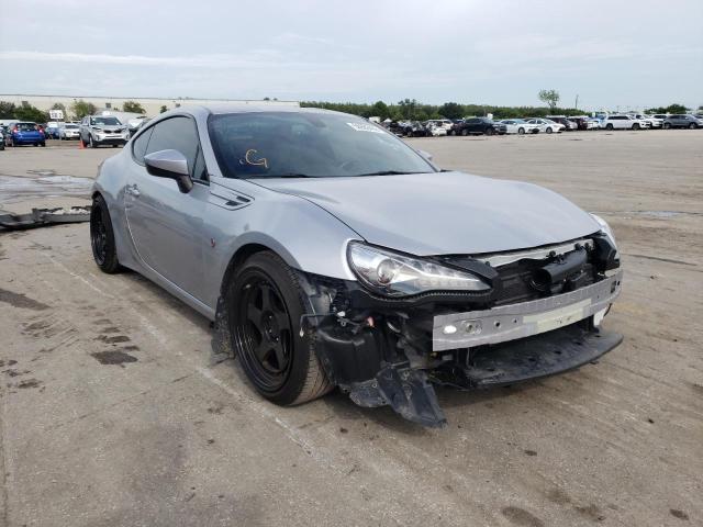 JF1ZNAA1XK8701743 - 2019 TOYOTA 86 SILVER photo 1