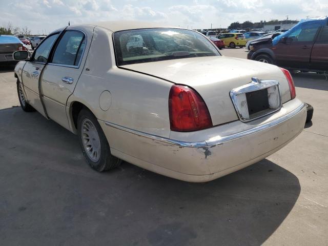 1LNHM83W72Y667492 - 2002 LINCOLN TOWN CAR C CREAM photo 3