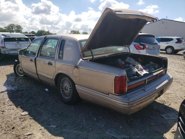 1LNLM82W1VY623486 - 1997 LINCOLN TOWN CAR S GOLD photo 3