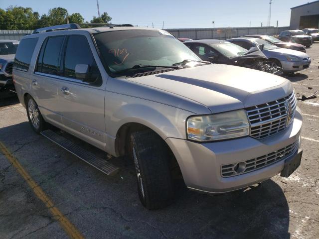 5LMFU28557LJ19464 - 2007 LINCOLN NAVIGATOR ვერცხლისფერი ფოტო 1