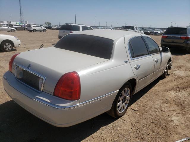 1LNHM82V07Y606047 - 2007 LINCOLN TOWN CAR S CREAM photo 4