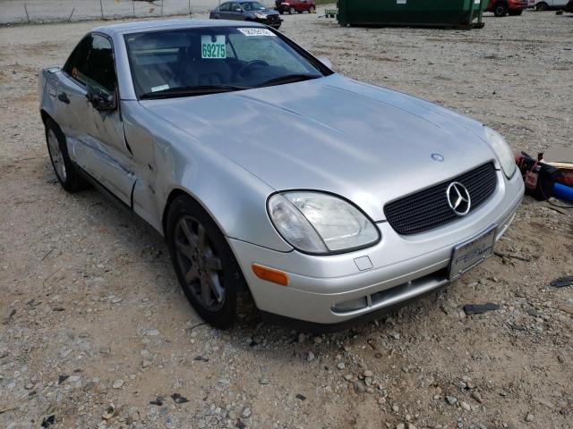 WDBKK47F6WF035621 - 1998 MERCEDES-BENZ SLK 230 KO SILVER photo 1