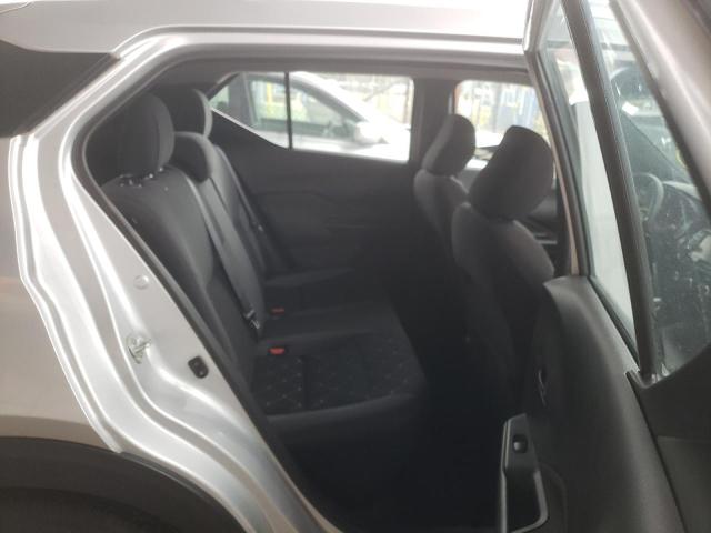 3N1CP5CU6KL511421 - 2019 NISSAN KICKS S SILVER photo 6