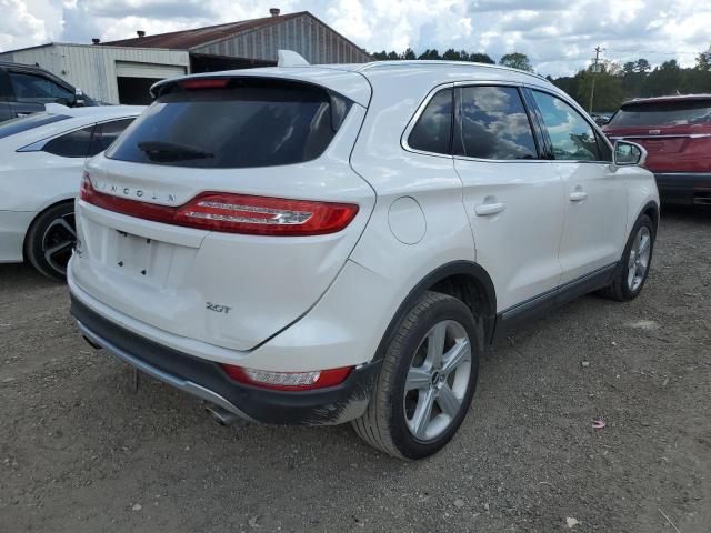 5LMCJ1C98JUL32040 - 2018 LINCOLN MKC PREMIE WHITE photo 4