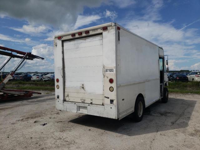 4UZA4FA42YCF82043 - 2000 FREIGHTLINER CHASSIS M WHITE photo 4