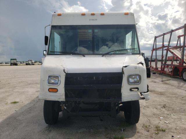 4UZA4FA42YCF82043 - 2000 FREIGHTLINER CHASSIS M WHITE photo 9