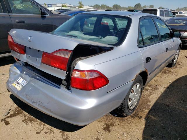 1HGCF8644WA115144 - 1998 HONDA ACCORD DX SILVER photo 4