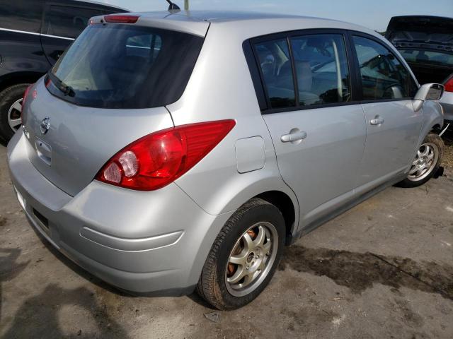 3N1BC13E27L350923 - 2007 NISSAN VERSA S SILVER photo 4