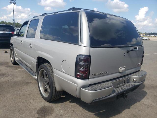 1GKFK66U04J131368 - 2004 GMC YUKON XL D SILVER photo 3