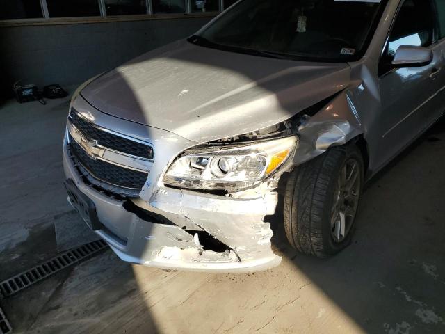 1G11C5SAXDU121382 - 2013 CHEVROLET MALIBU 1LT 银色 照片 9