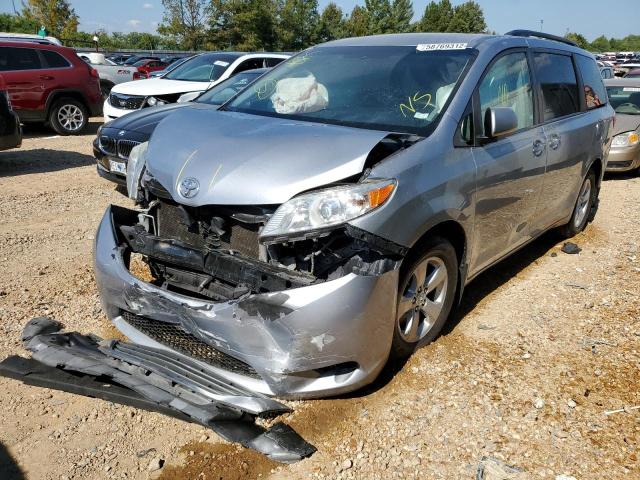 5TDKZ3DC8HS852948 - 2017 TOYOTA SIENNA LE SILVER photo 2