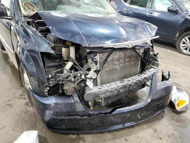 2A8HR54149R607152 - 2009 CHRYSLER TOWN & COU BLUE photo 9