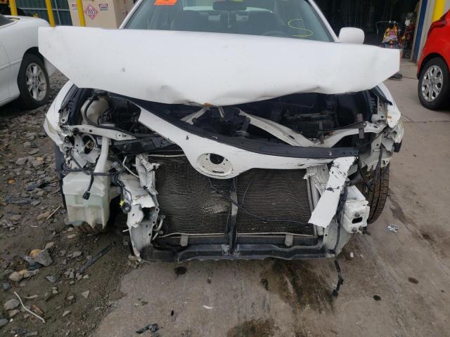 4T1BE46K67U576183 - 2007 TOYOTA CAMRY CE WHITE photo 9