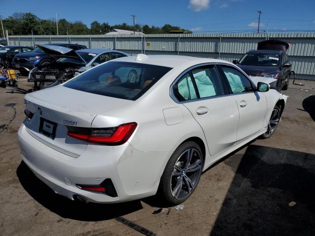 3MW5R7J04L8B13153 - 2020 BMW 330XI WHITE photo 4