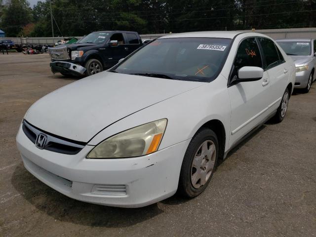 1HGCM56487A027543 - 2007 HONDA ACCORD LX WHITE photo 2