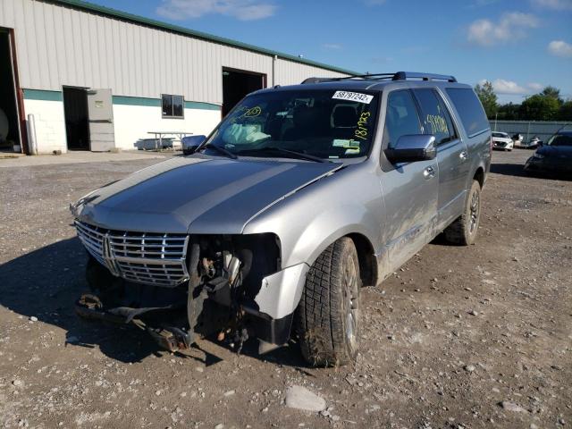 5LMFL28568LJ17002 - 2008 LINCOLN NAVIGATOR ვერცხლისფერი ფოტო 2