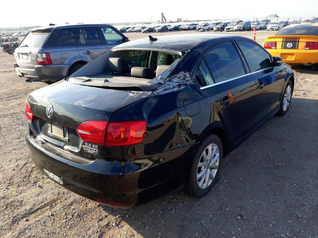 3VWDX7AJ6DM267981 - 2013 VOLKSWAGEN JETTA SE BLACK photo 4