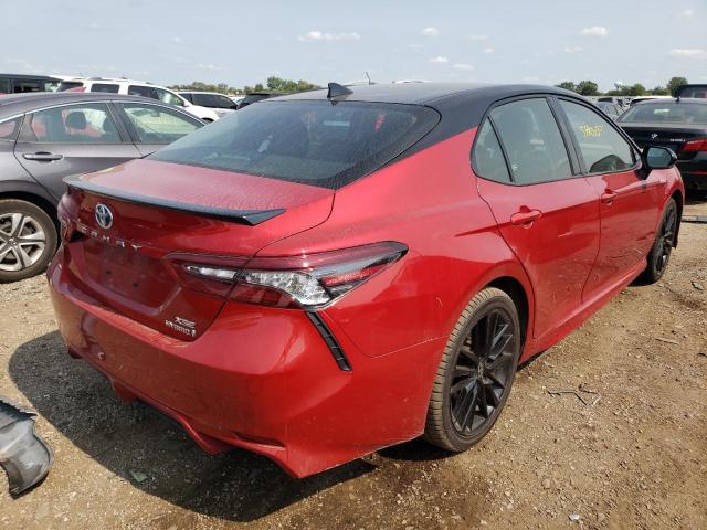 4T1K31AK3MU030819 - 2021 TOYOTA CAMRY XSE RED photo 4