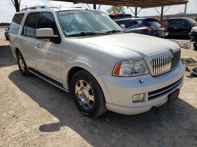 5LMFU28505LJ03010 - 2005 LINCOLN NAVIGATOR 白色 照片 1