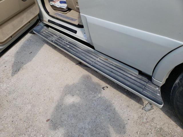 5LMFU28505LJ03010 - 2005 LINCOLN NAVIGATOR 白色 照片 9