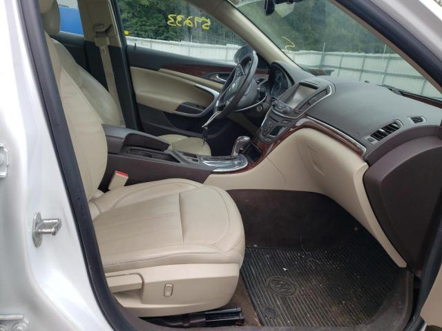 2G4GK5EX1G9107775 - 2016 BUICK REGAL WHITE photo 5