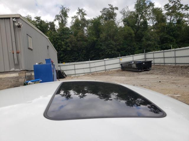 2G4GK5EX1G9107775 - 2016 BUICK REGAL WHITE photo 9