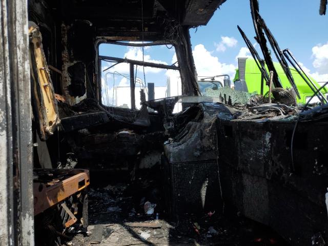 1RF42464432020394 - 2003 ROADMASTER RAIL MONOCOQUE كستنائي صورة 5