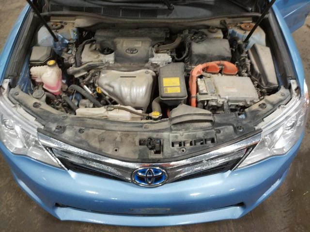 4T1BD1FK5CU055323 - 2012 TOYOTA CAMRY HYBR BLUE photo 7