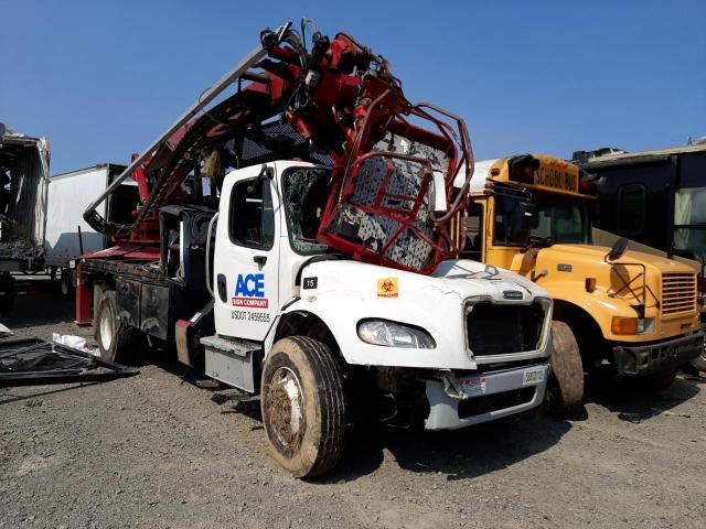 3ALACXDU2HDJE1706 - 2017 FREIGHTLINER M2 106 MED WHITE photo 1