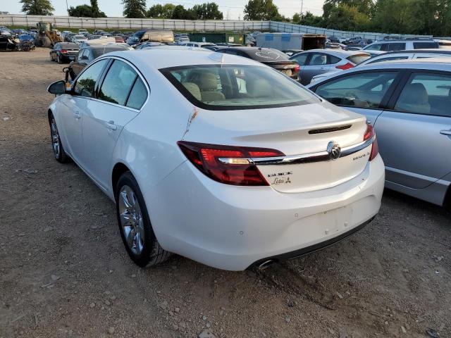 2G4GS5GX6G9121667 - 2016 BUICK REGAL PREM WHITE photo 3