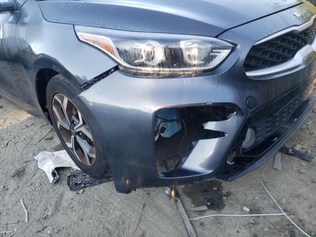 3KPF24AD3KE037213 - 2019 KIA FORTE FE GRAY photo 9