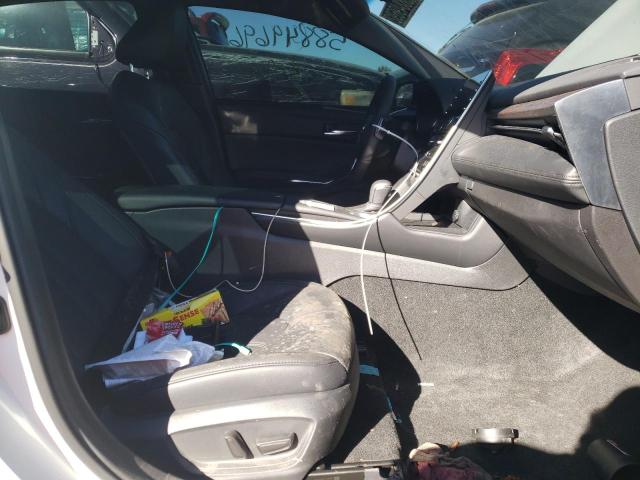 4T1JZ1FB2NU077554 - 2022 TOYOTA AVALON XLE WHITE photo 5