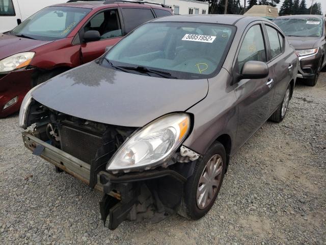 3N1CN7AP0DL868773 - 2013 NISSAN VERSA S GRAY photo 2