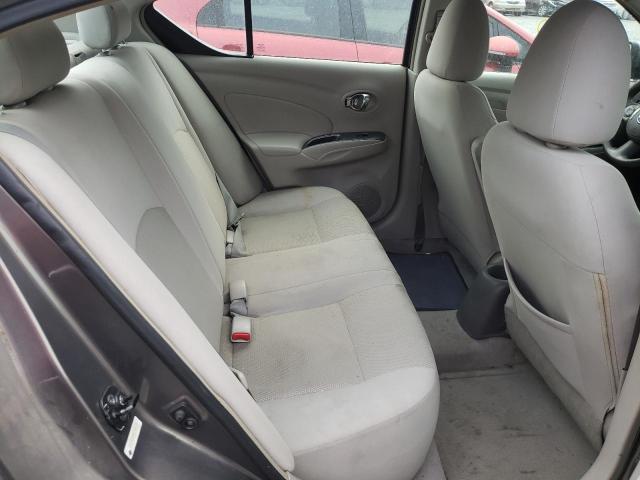 3N1CN7AP0DL868773 - 2013 NISSAN VERSA S GRAY photo 6