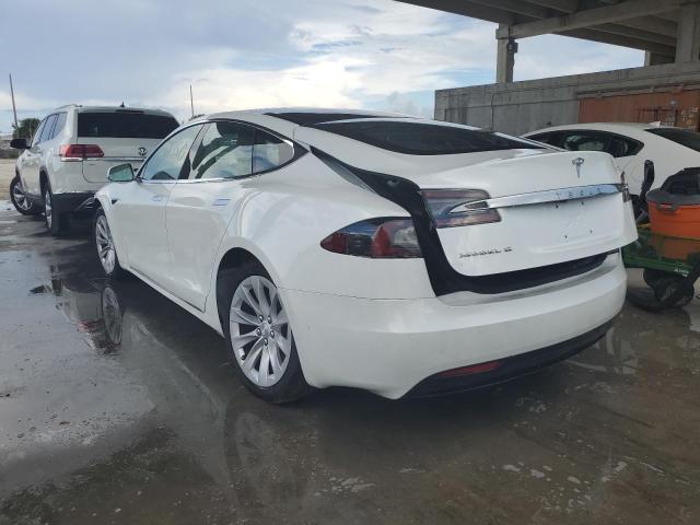 5YJSA1E17HF185562 - 2017 TESLA MODEL S WHITE photo 3