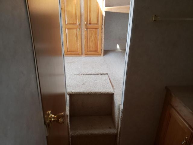 4YDT32D2727306230 - 2002 KEYSTONE HORNET WHITE photo 5