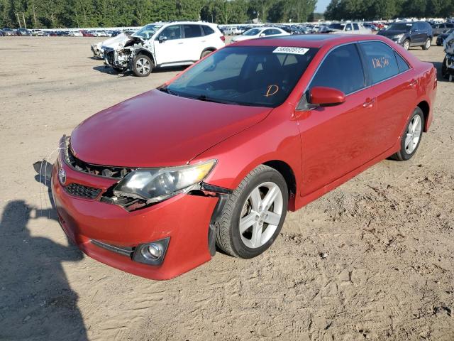 4T1BF1FK2CU560326 - 2012 TOYOTA CAMARY RED photo 2