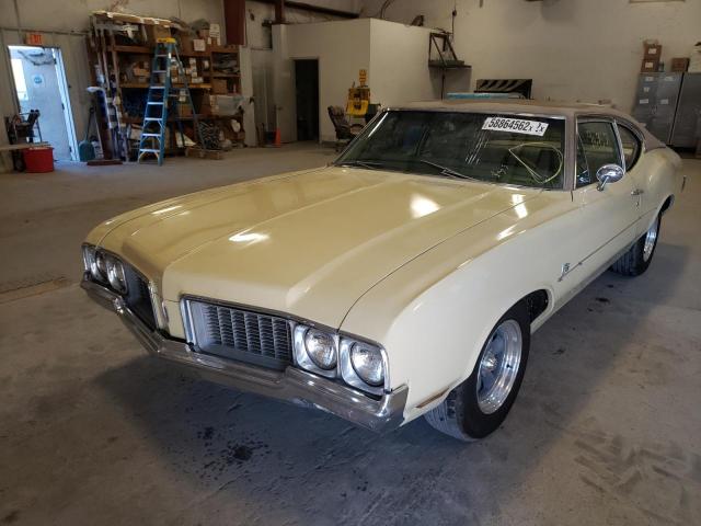 332770E188268 - 1970 OLDSMOBILE CUTLASS YELLOW photo 2