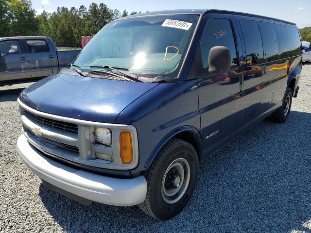 1GCHG39F0Y1249878 - 2000 CHEVROLET EXPRESS 35 BLUE photo 2