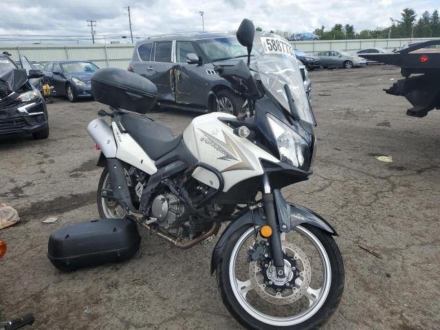 JS1VP54B6B2102446 - 2011 SUZUKI DL650 A WHITE photo 1