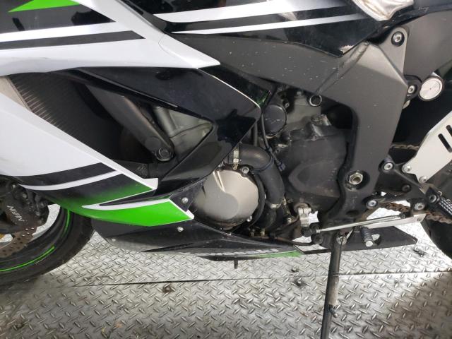 JKBZXJF1XFA006826 - 2015 KAWASAKI ZX636 F TWO TONE photo 6