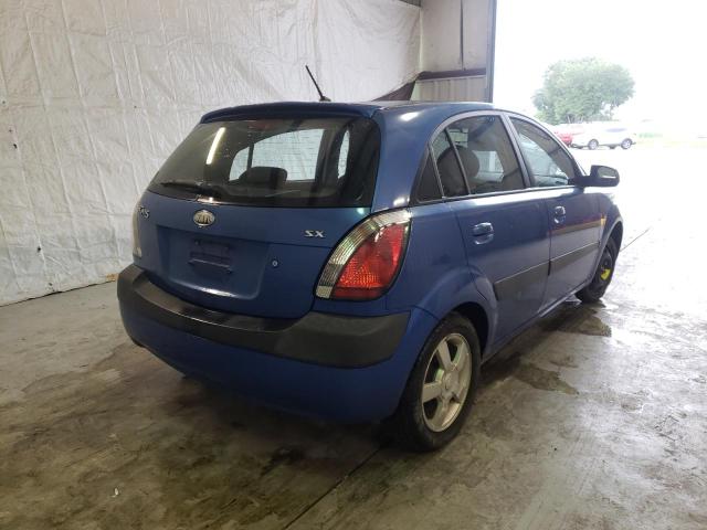 KNADE163666112816 - 2006 KIA RIO 5 BLUE photo 4