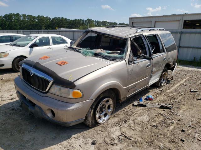 5LMEU27A6YLJ27925 - 2000 LINCOLN NAVIGATOR 银色 照片 2