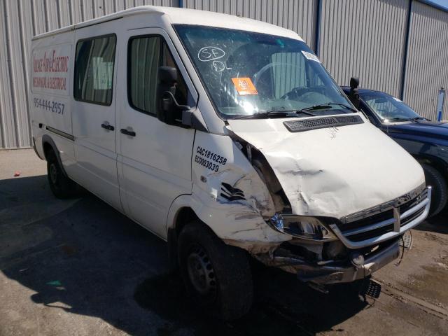 WD0PD644455842778 - 2005 DODGE SPRINTER 2 WHITE photo 1