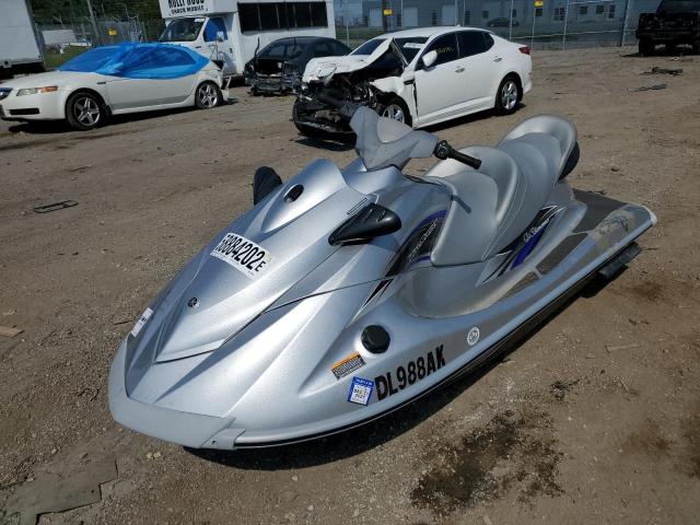 YAMA1863D313 - 2013 YAMAHA VX CRUISER SILVER photo 2