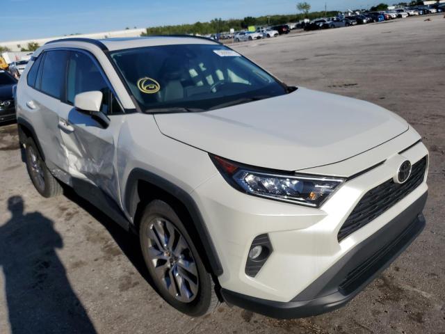 2T3C1RFV0MW135174 - 2021 TOYOTA RAV4 XLE P WHITE photo 1