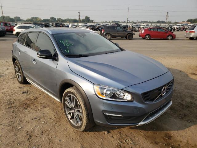 YV440MWK2J2053951 - 2018 VOLVO V60 CROSS BLUE photo 1