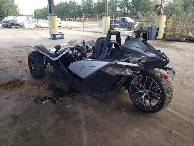 57XAAPFA3G7115484 - 2016 POLARIS SLINGSHOT SILVER photo 3